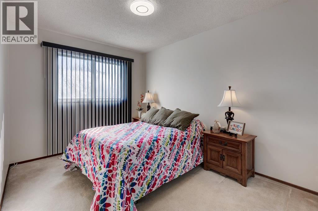 4 Cedargrove Way SW - 17