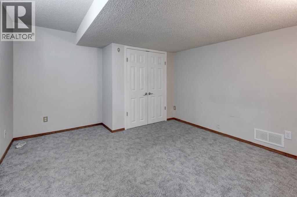 4 Cedargrove Way SW - 23