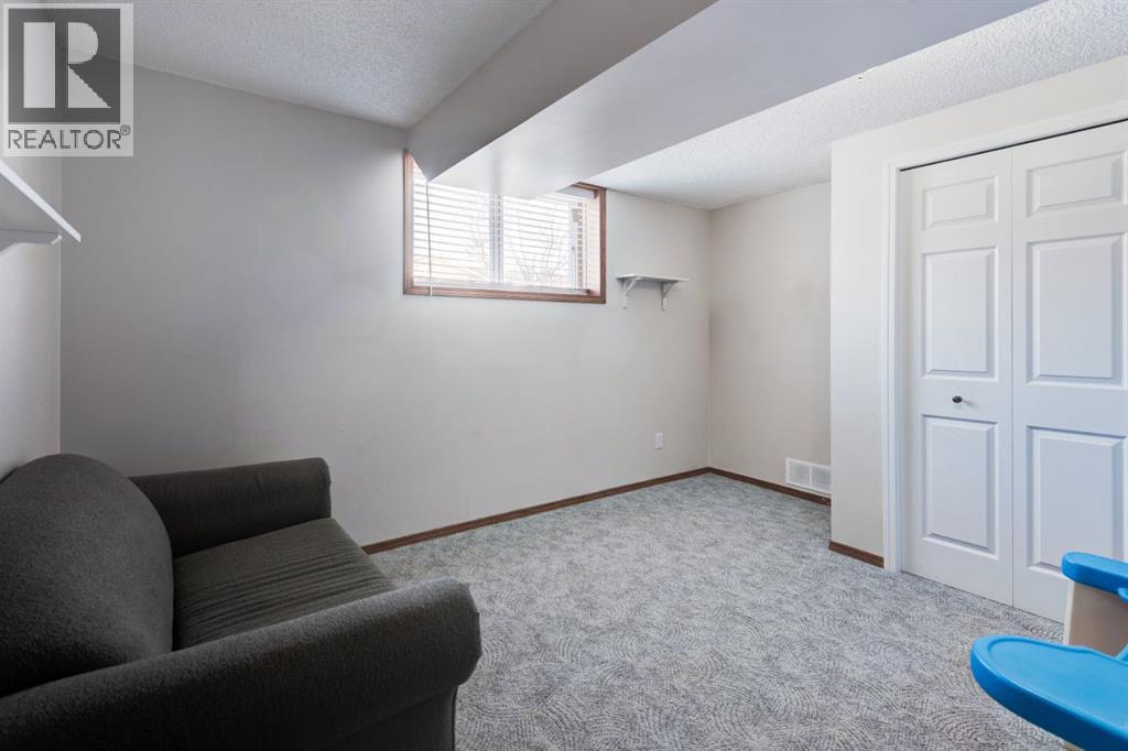 4 Cedargrove Way SW - 24