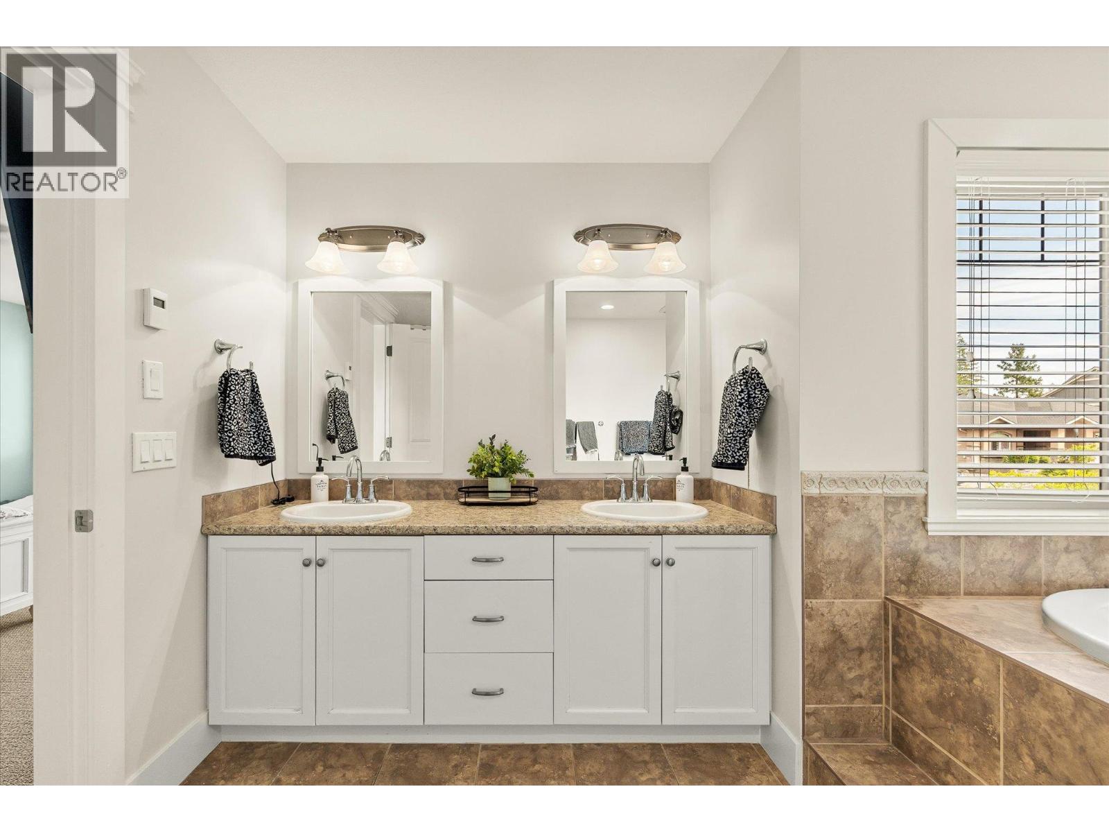 649 QUARRY Avenue - 28