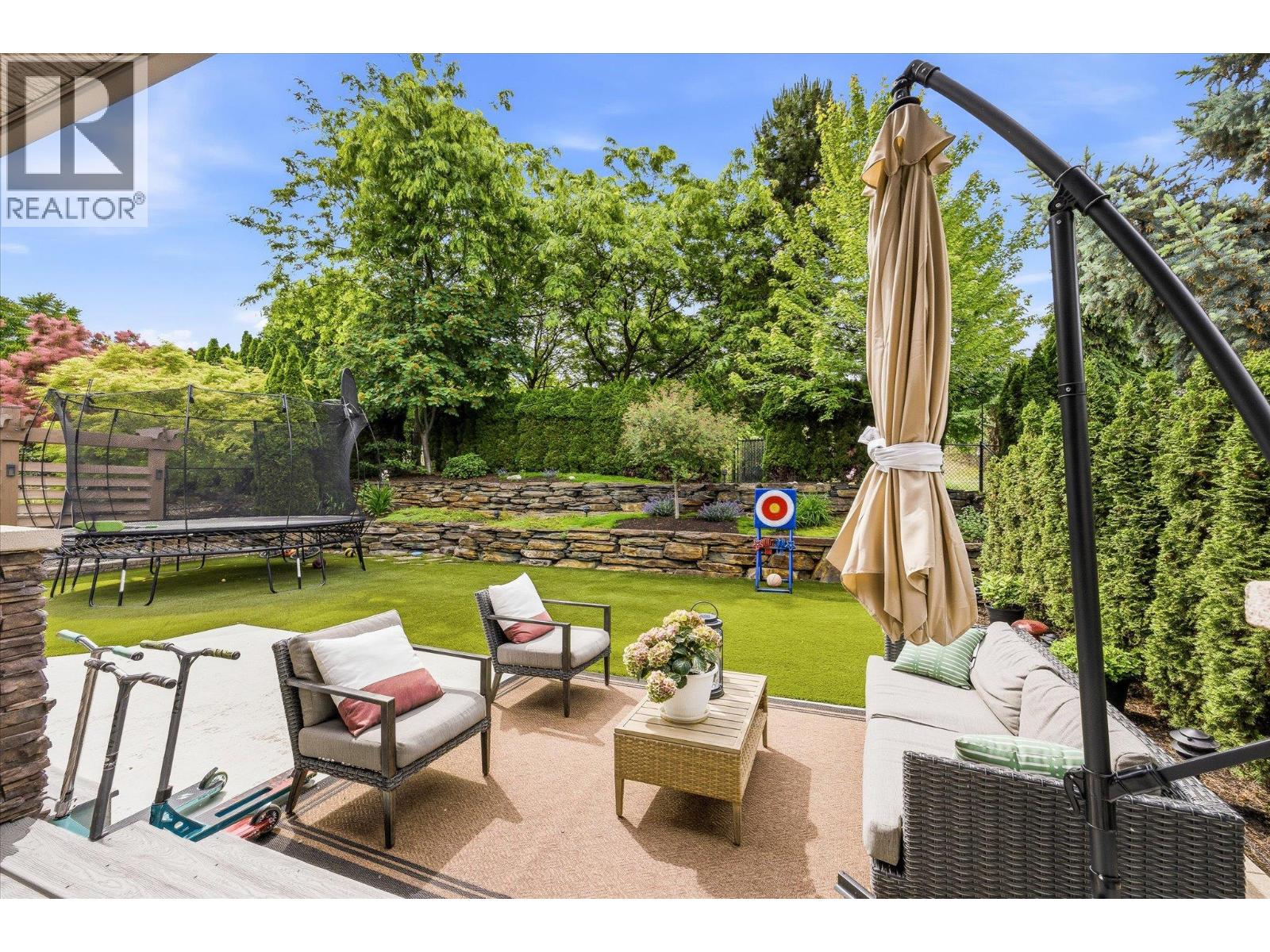 649 QUARRY Avenue - 52