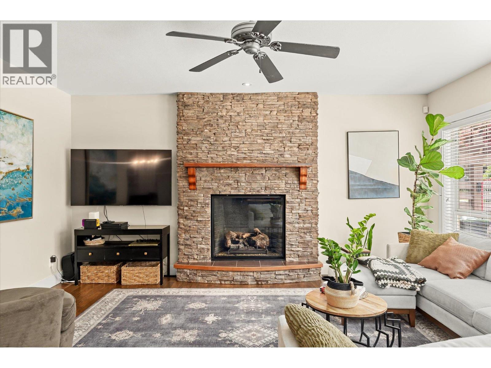 649 QUARRY Avenue - 7