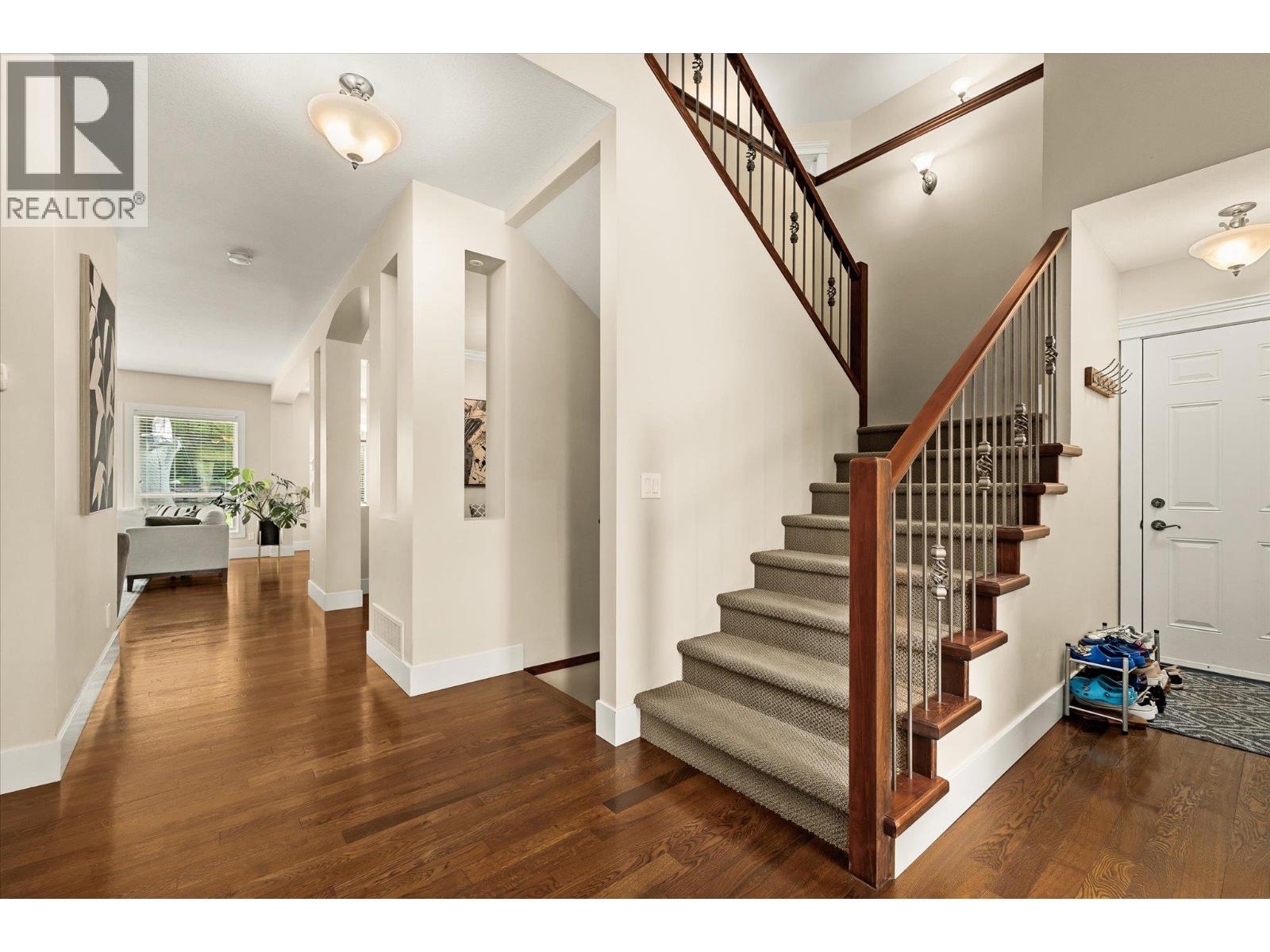 649 QUARRY Avenue - 5