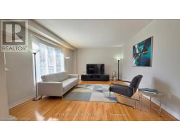 30 O'hara Crescent, Richmond Hill, ON L4E4L3 Photo 13