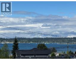3824 Ross Ave, Royston, BC V0R2V0 Photo 9