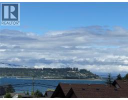 3824 Ross Ave, Royston, BC V0R2V0 Photo 10