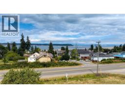 3824 Ross Ave, Royston, BC V0R2V0 Photo 24
