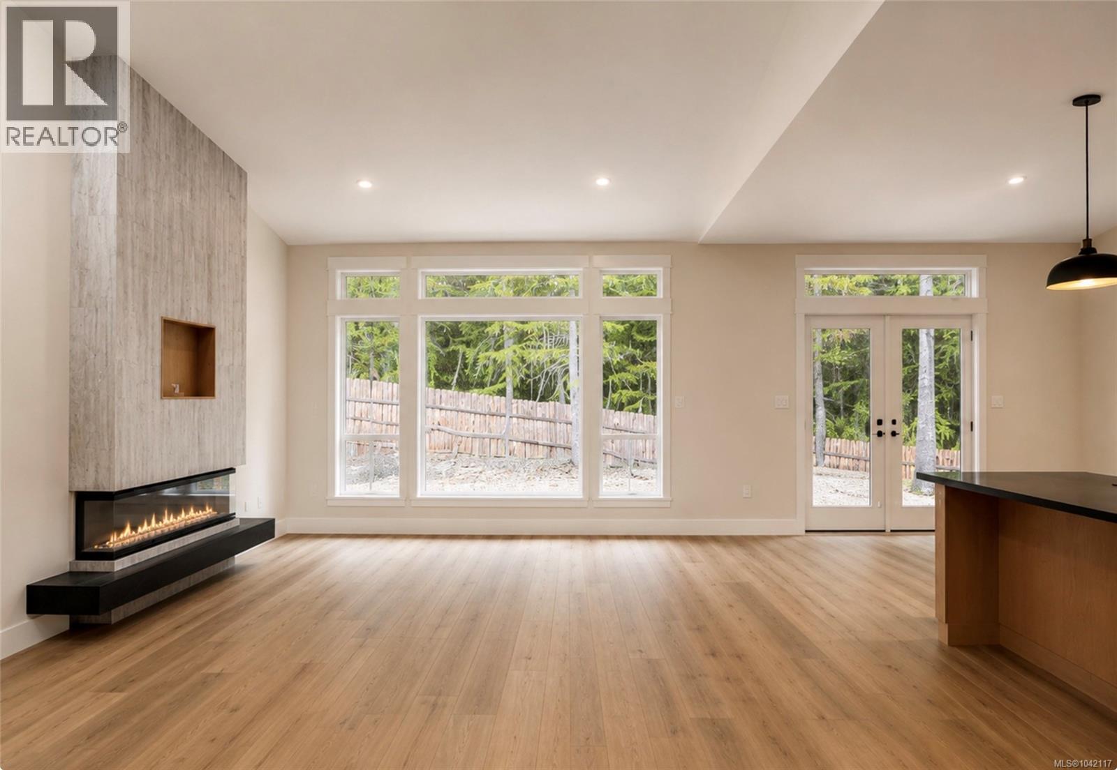 537 Mountain View Dr - 7