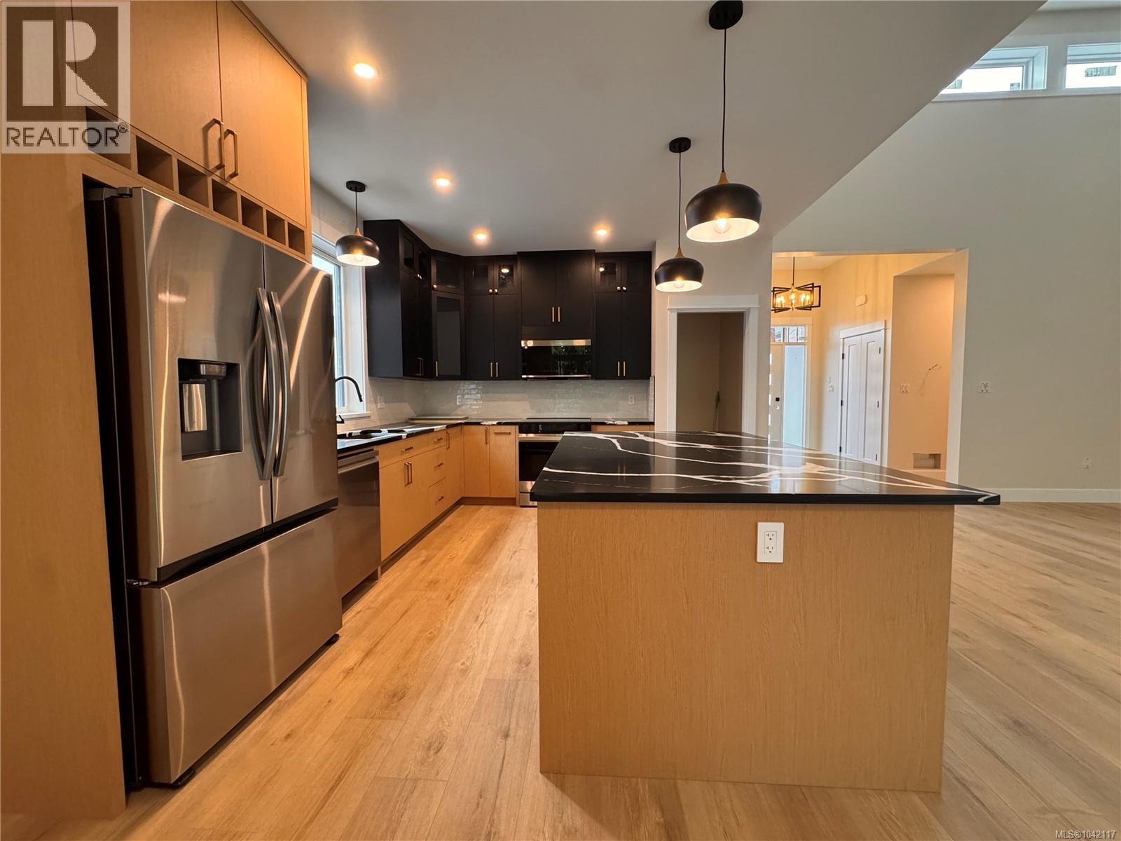 537 Mountain View Dr - 13