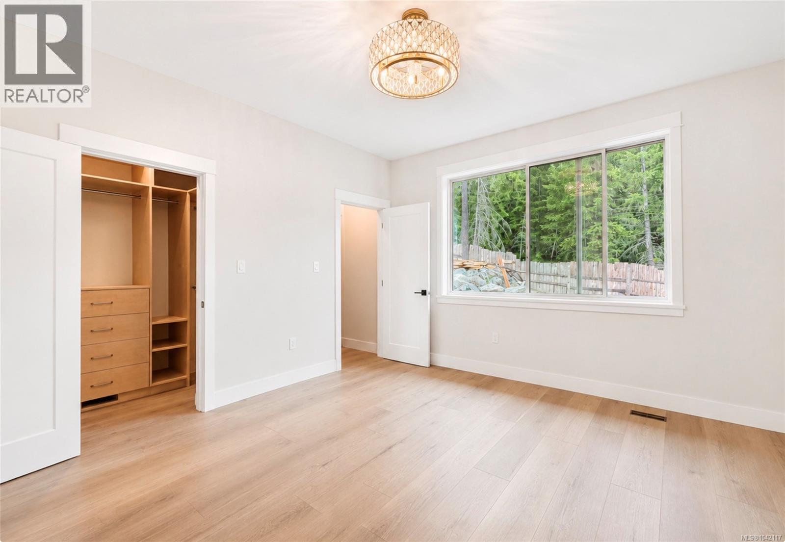 537 Mountain View Dr - 30