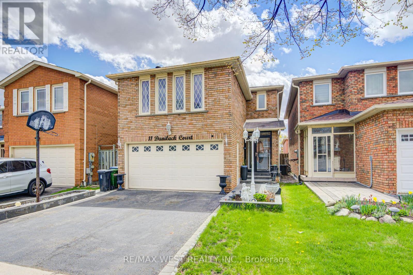 11 DANILACK COURT - 1