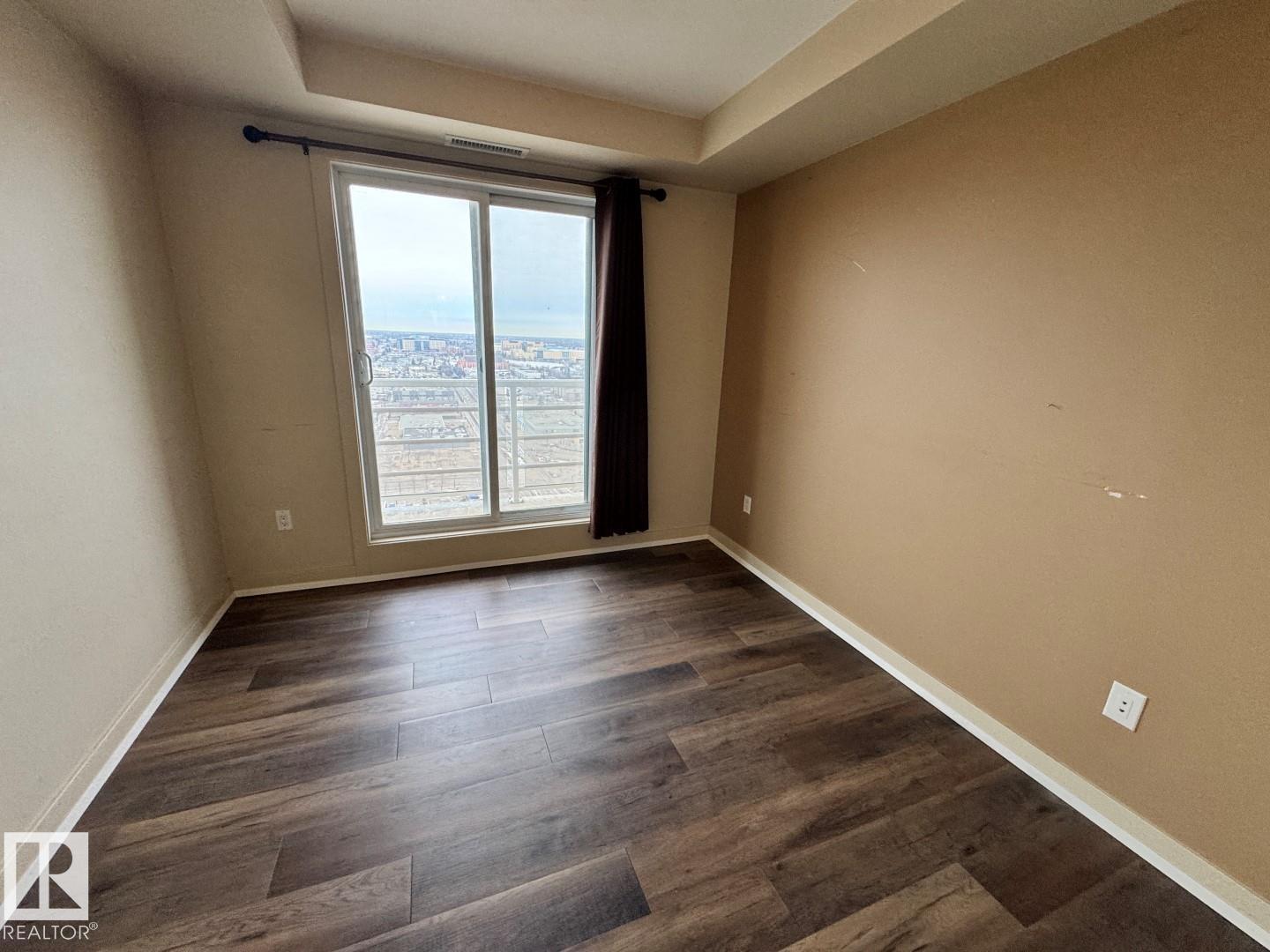 #1804 10388 105 ST NW - 12