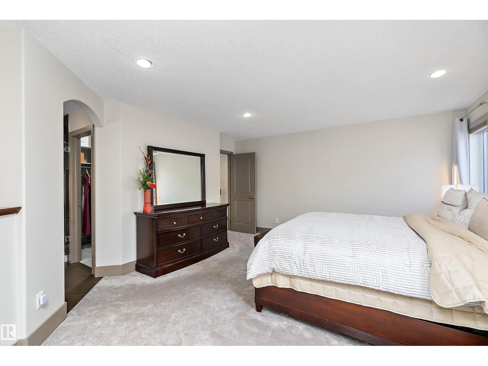 6411 MANN CO NW - 40