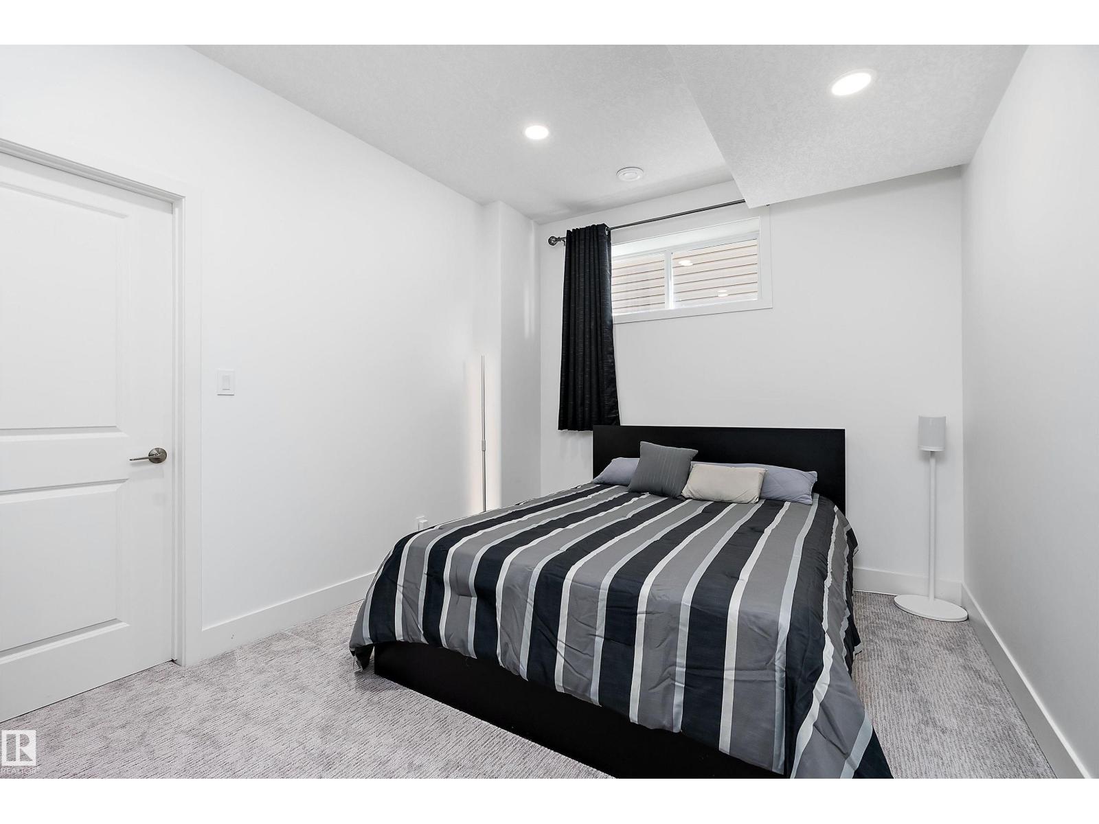 6411 MANN CO NW - 50