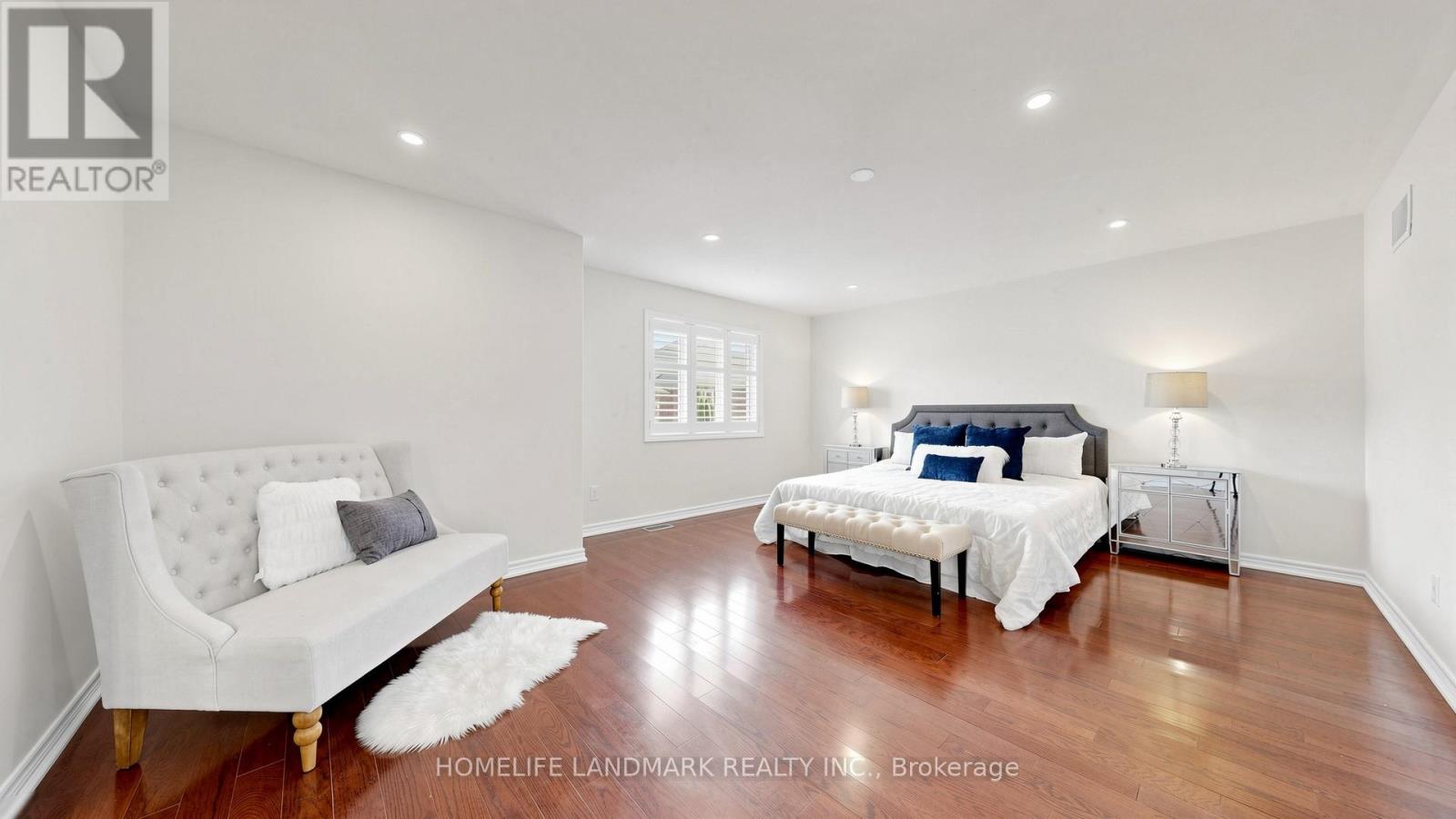 81 PRINCE OF WALES DRIVE - 24