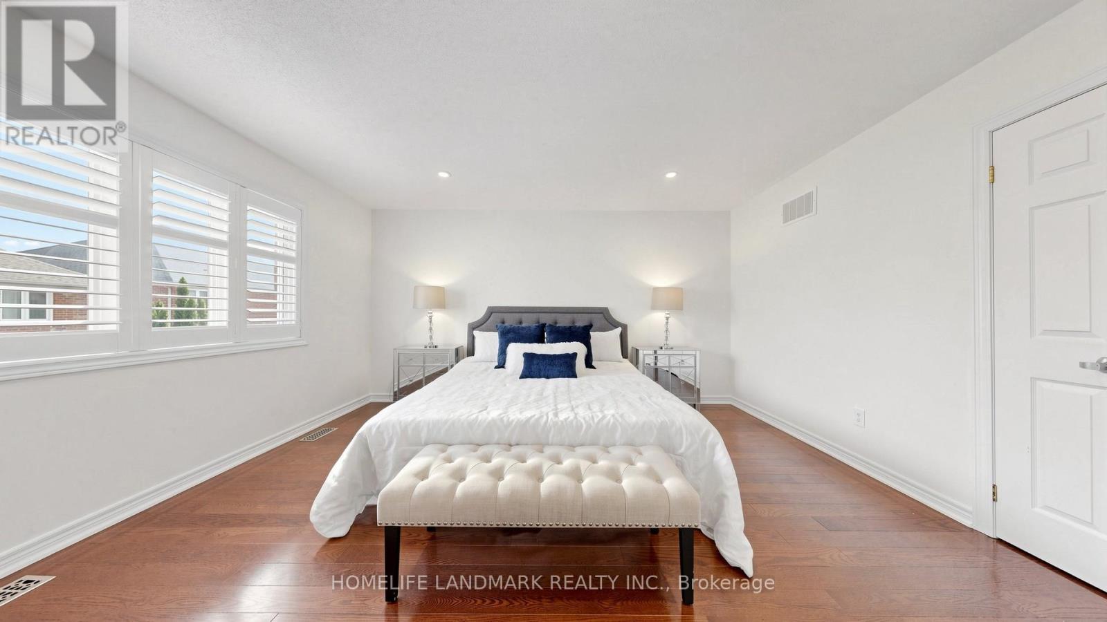 81 PRINCE OF WALES DRIVE - 26
