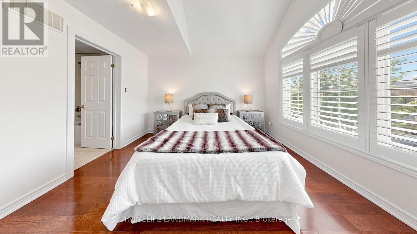 81 PRINCE OF WALES DRIVE - 32