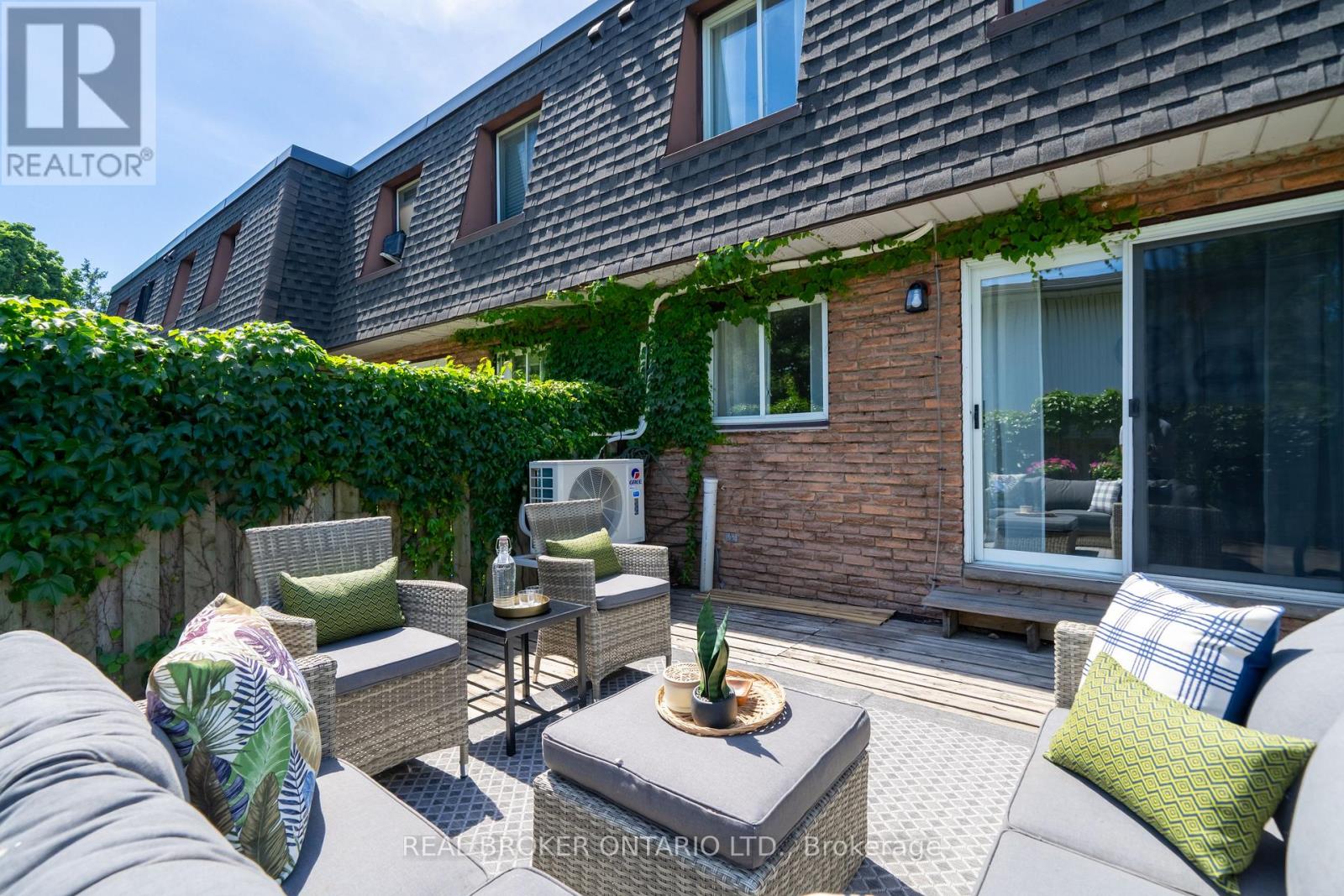 #1 684 DYNES ROAD - 32