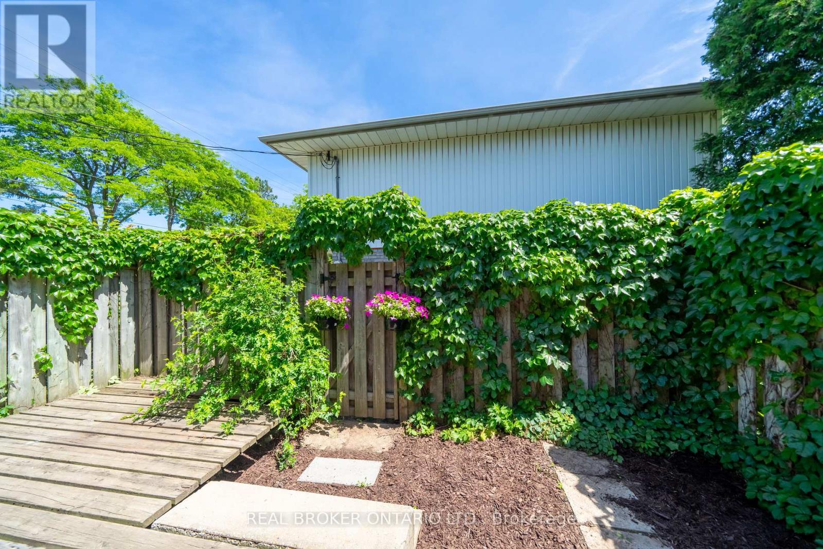 #1 684 DYNES ROAD - 34