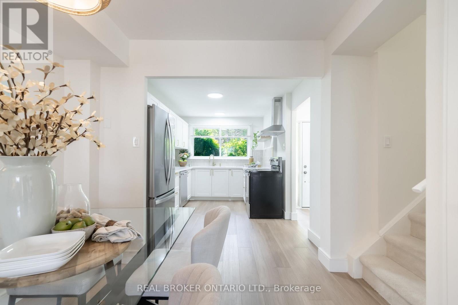 #1 684 DYNES ROAD - 9