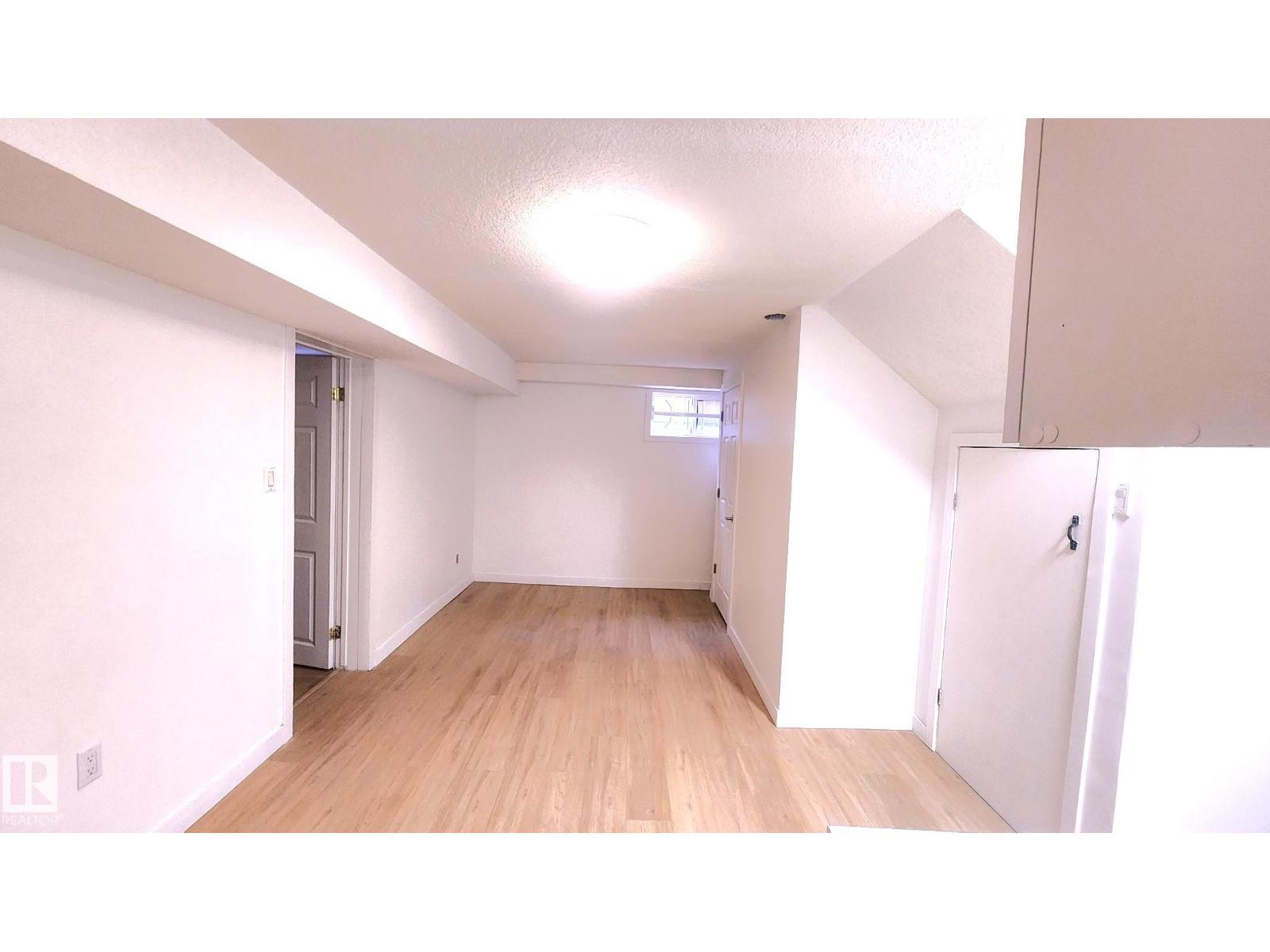 11516 133A AV NW - 8