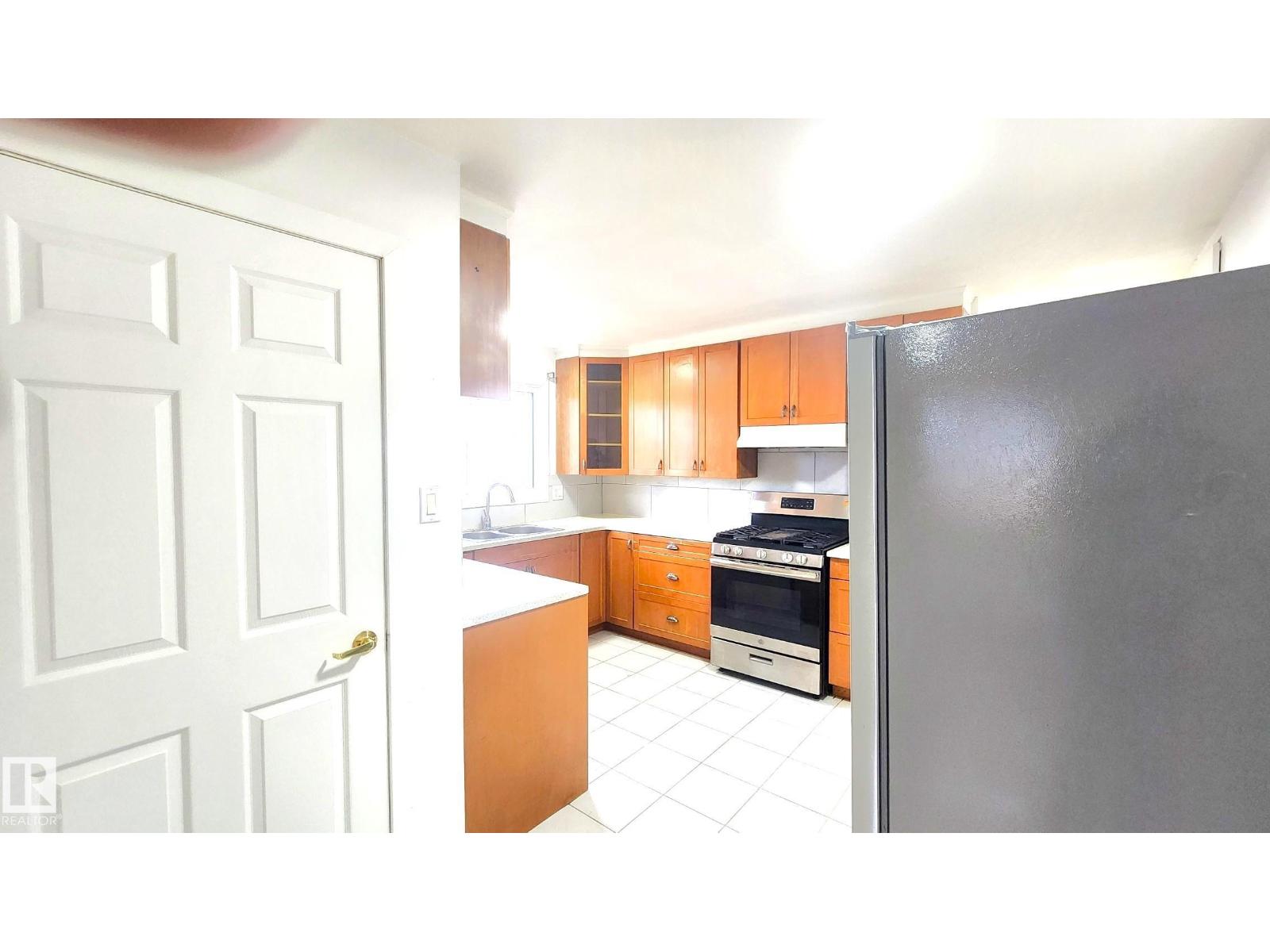 11516 133A AV NW - 24
