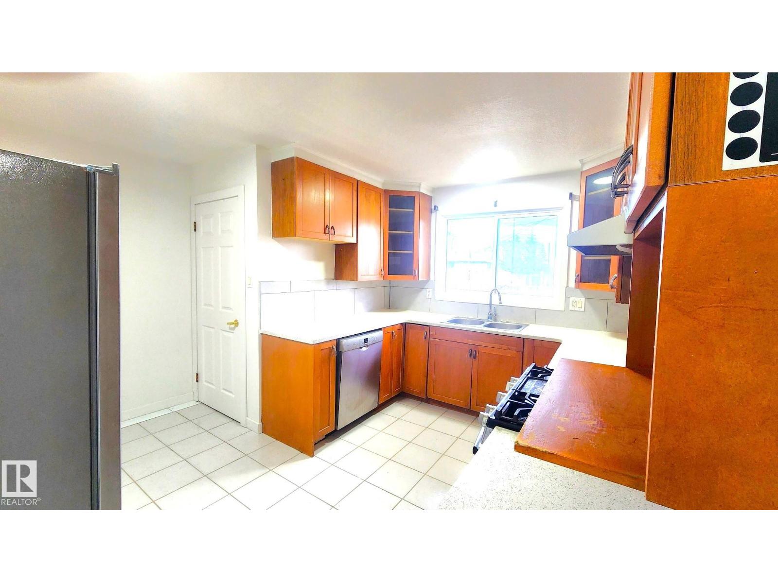 11516 133A AV NW - 25
