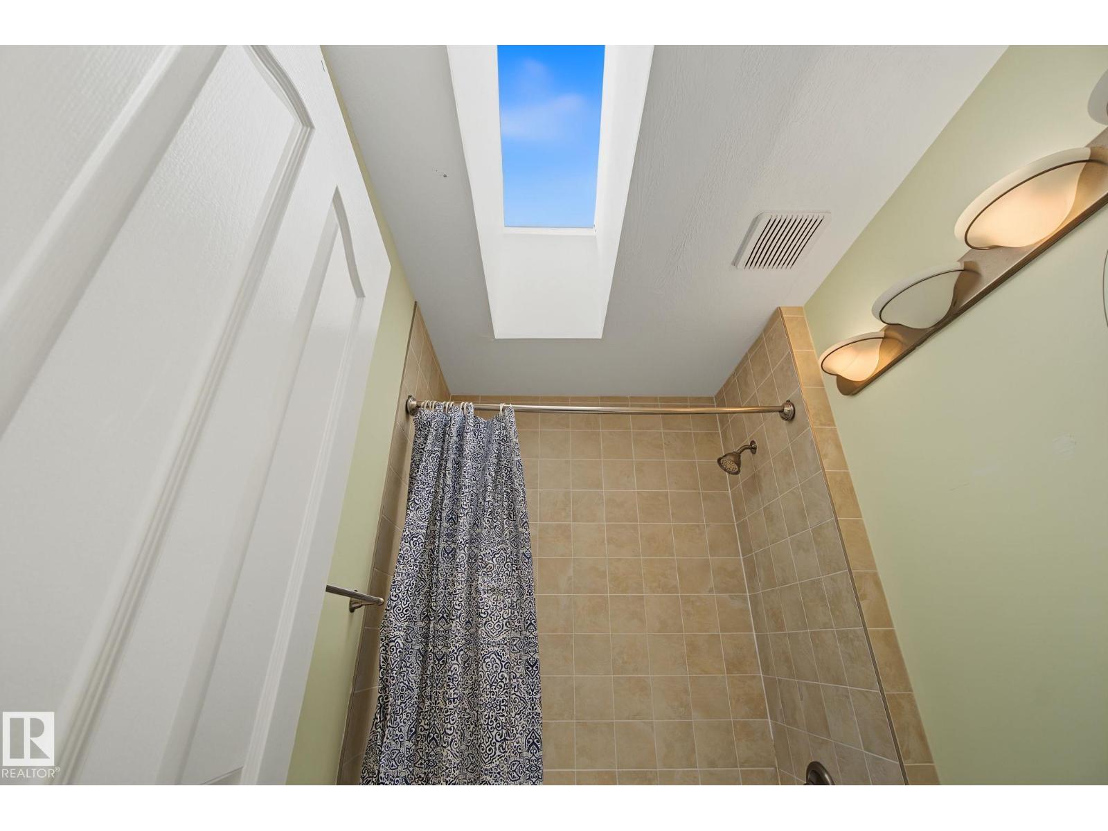 4259 29 AV NW — photo 25