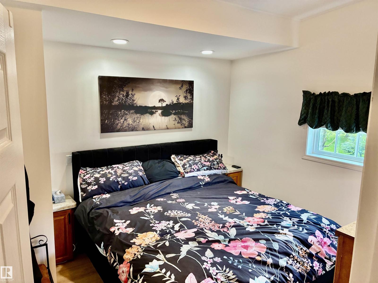 #175 53126 RGE ROAD 70 - 8