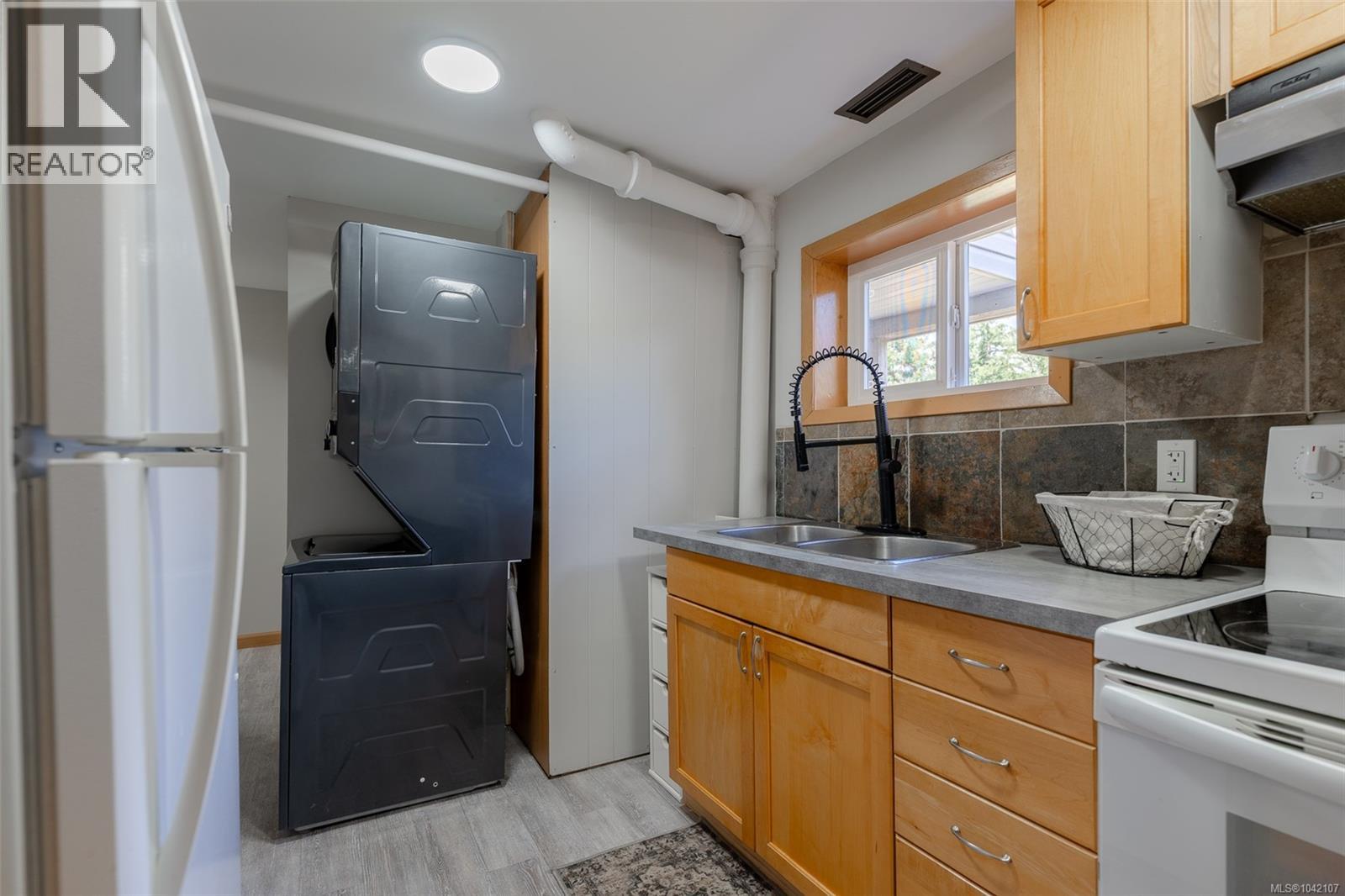 2453 Old Nanaimo Hwy - 48
