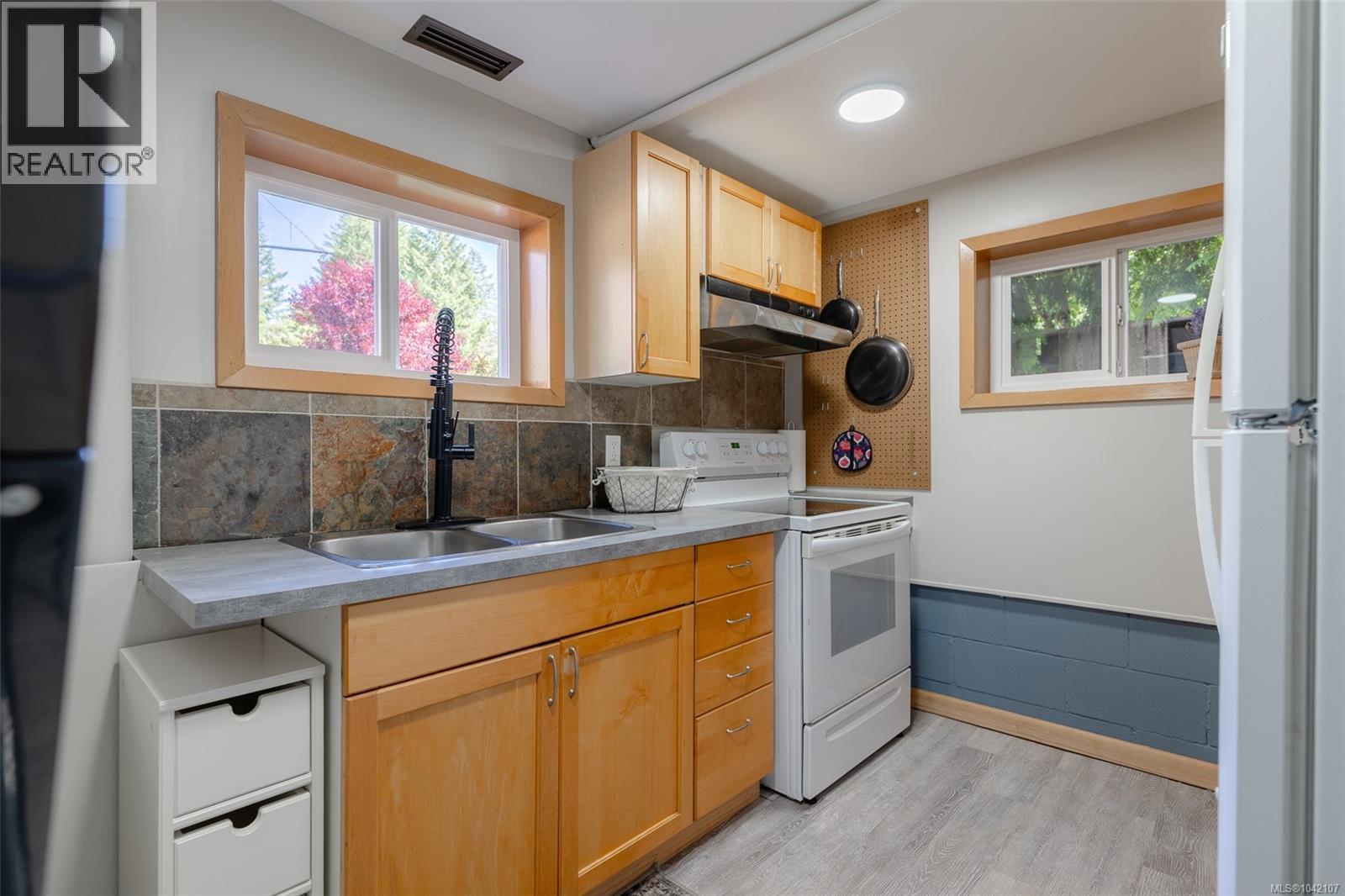 2453 Old Nanaimo Hwy - 47