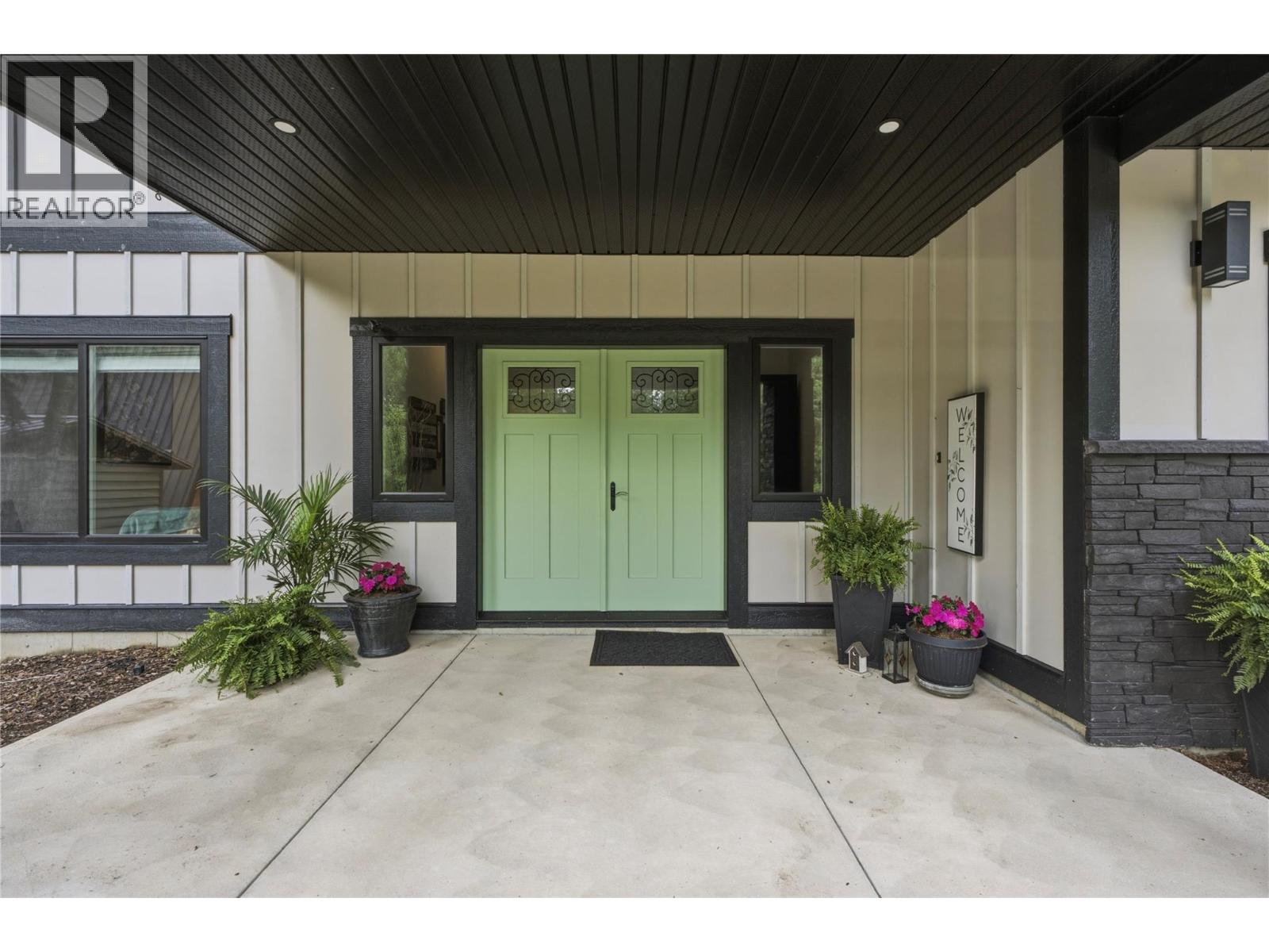 2484 Forest Drive, Blind Bay