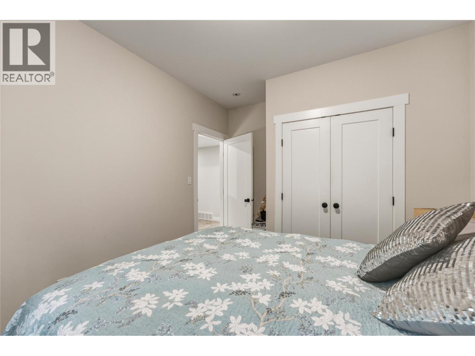 2484 Forest Drive, Blind Bay