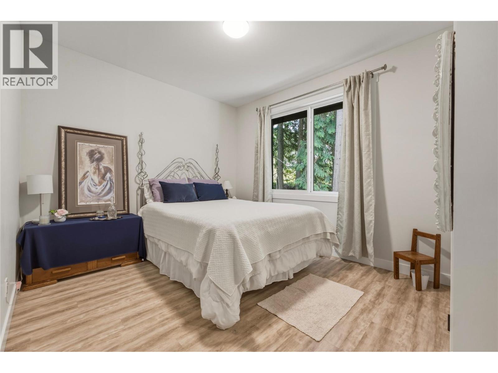 2484 Forest Drive, Blind Bay