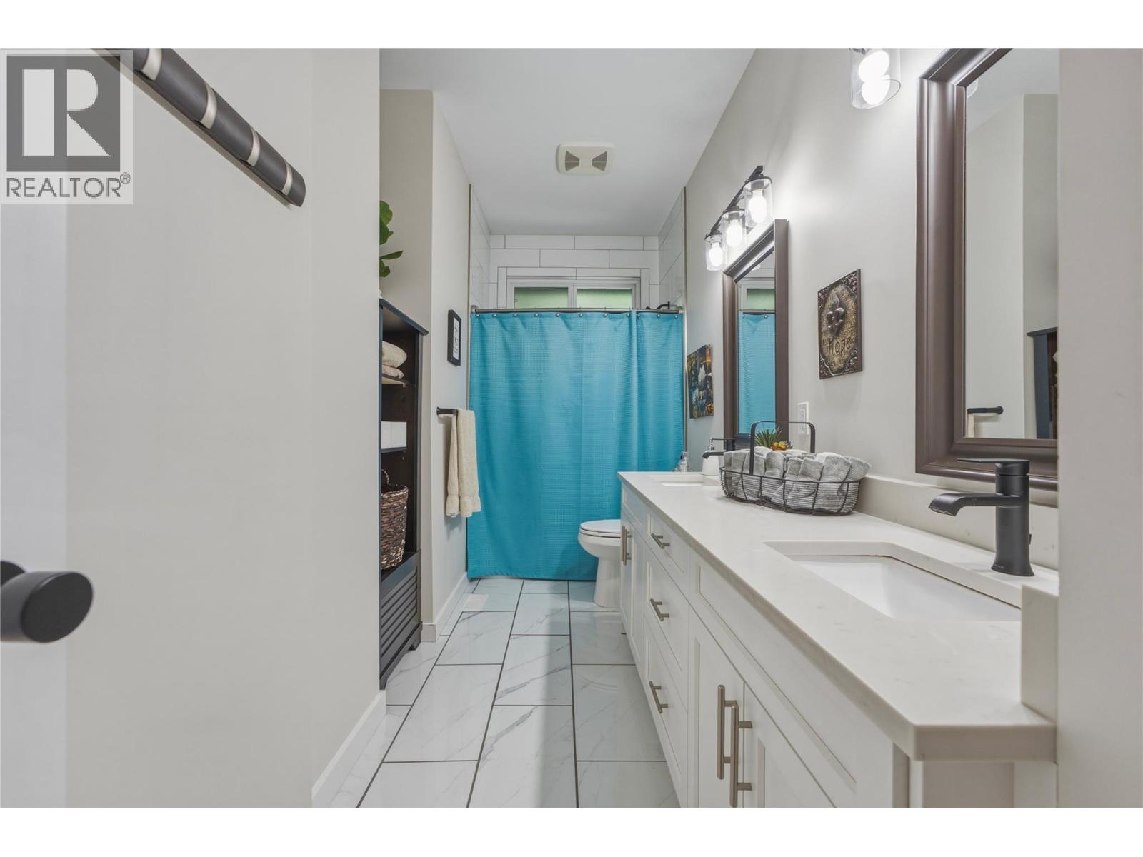 2484 Forest Drive, Blind Bay