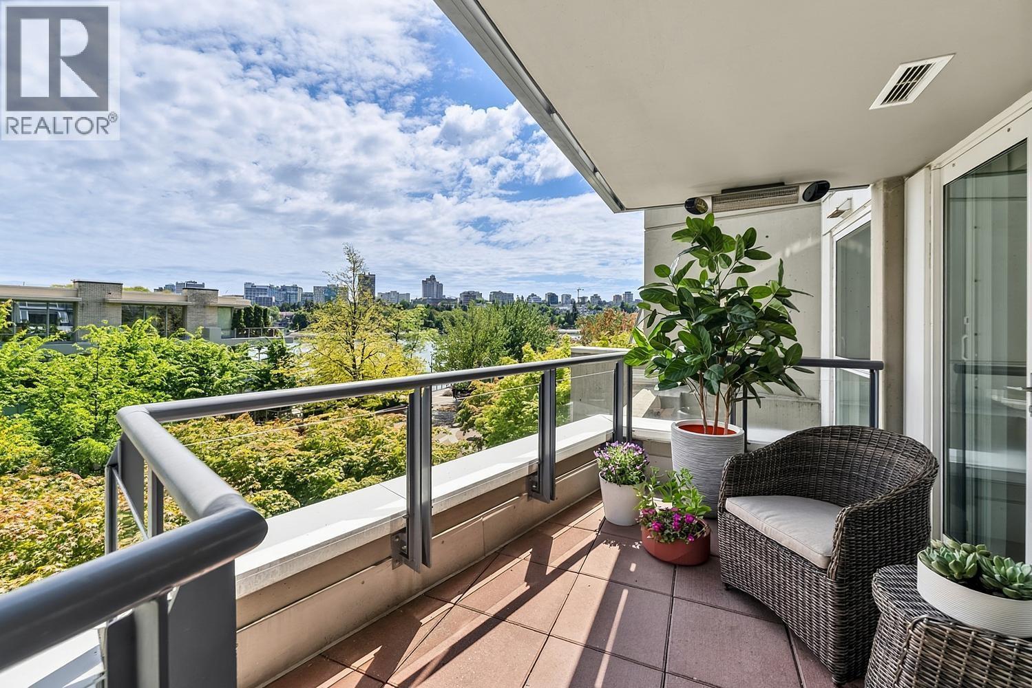 2 Bed, 2 Bath Apartment for Sale in Vancouver – 306 1383 MARINASIDE CRESCENT, Vancouver – MLS# R3142282 - Image 13