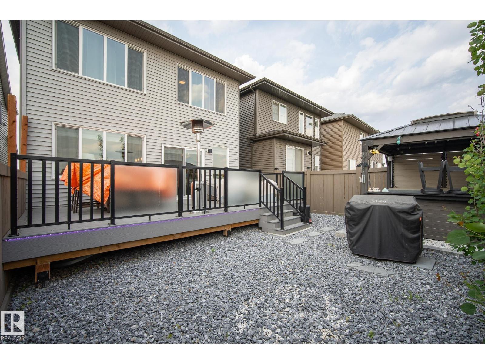 20023 26 AV NW - 39