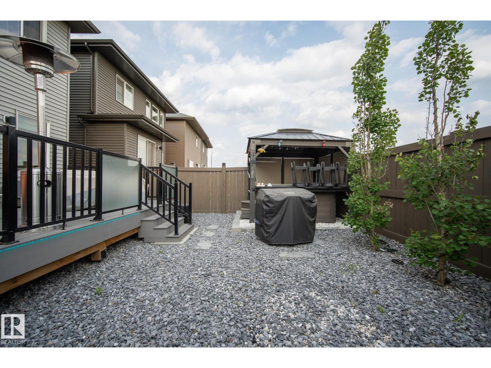 20023 26 AV NW - 40