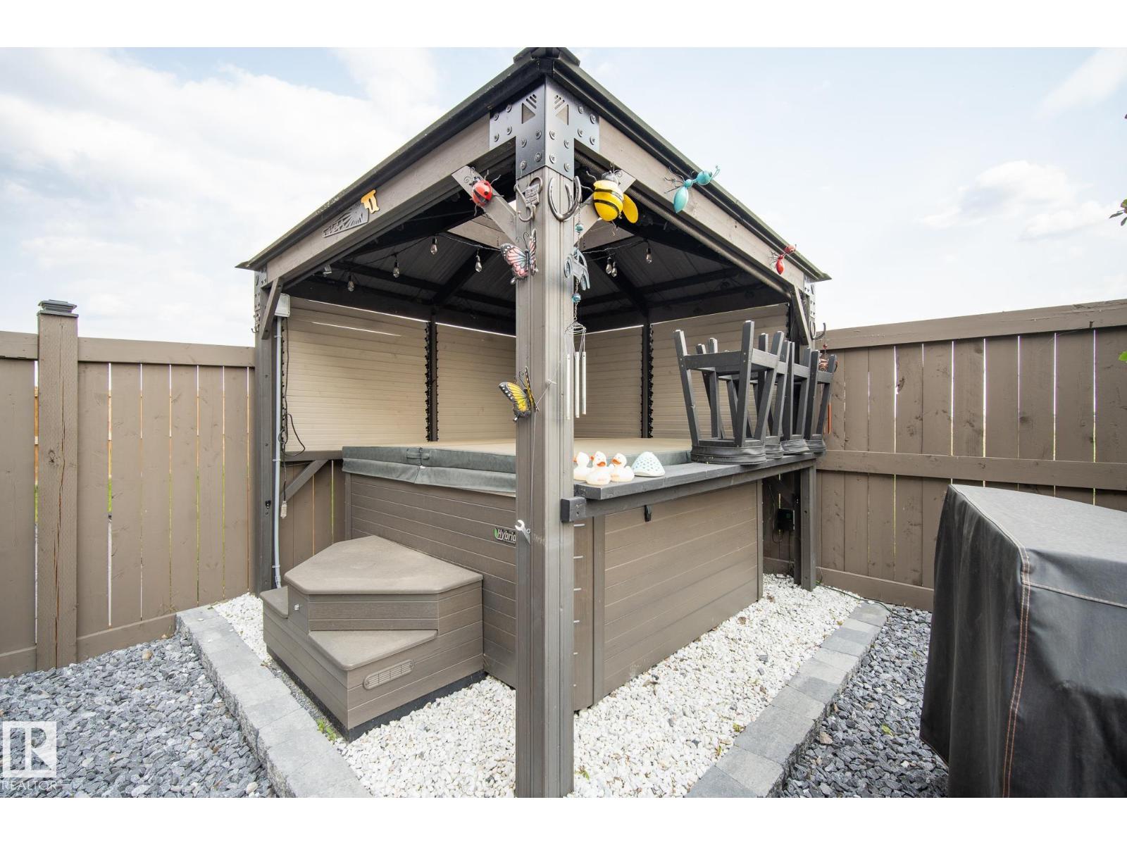 20023 26 AV NW - 42