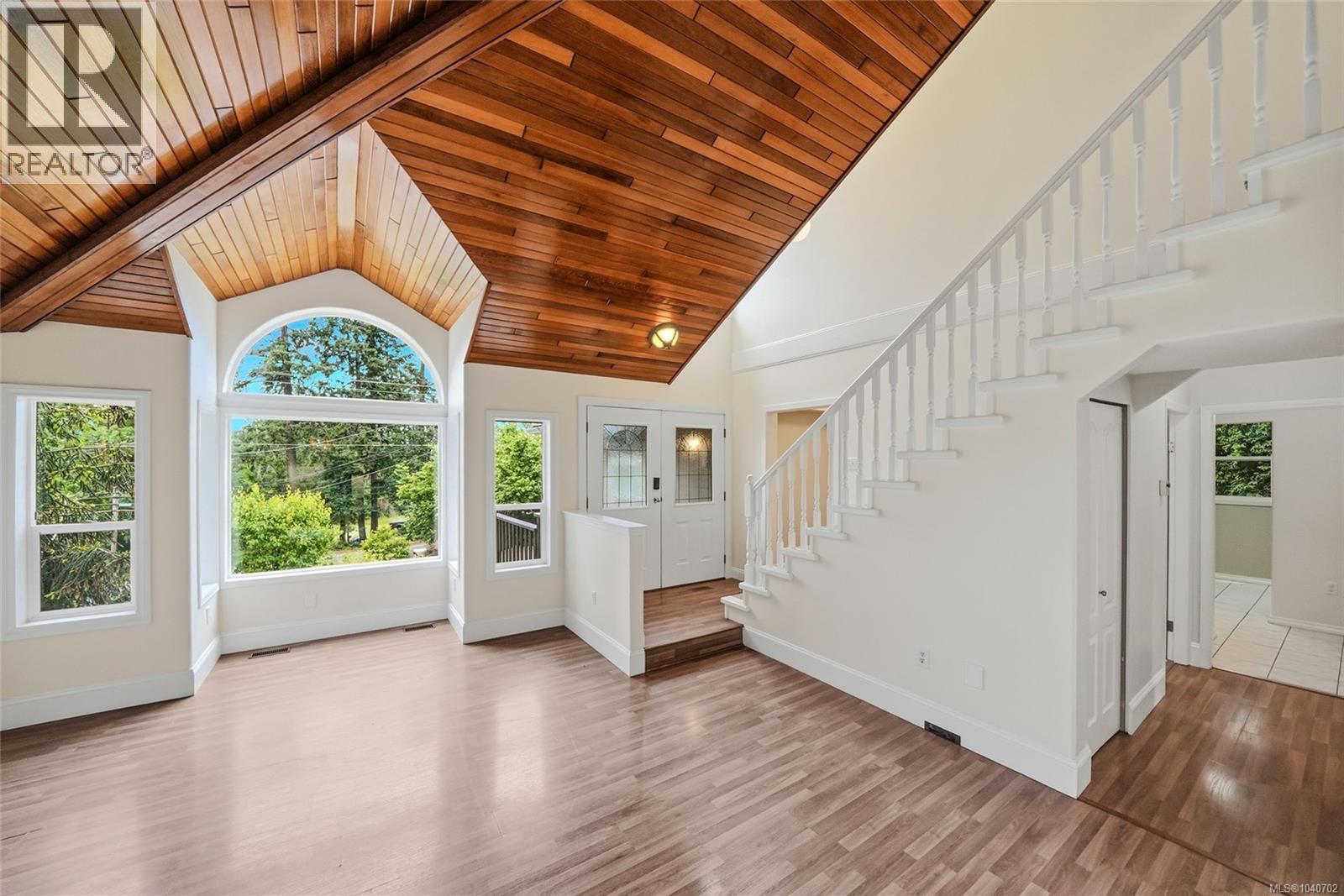 1688 Maple Bay Rd - 22