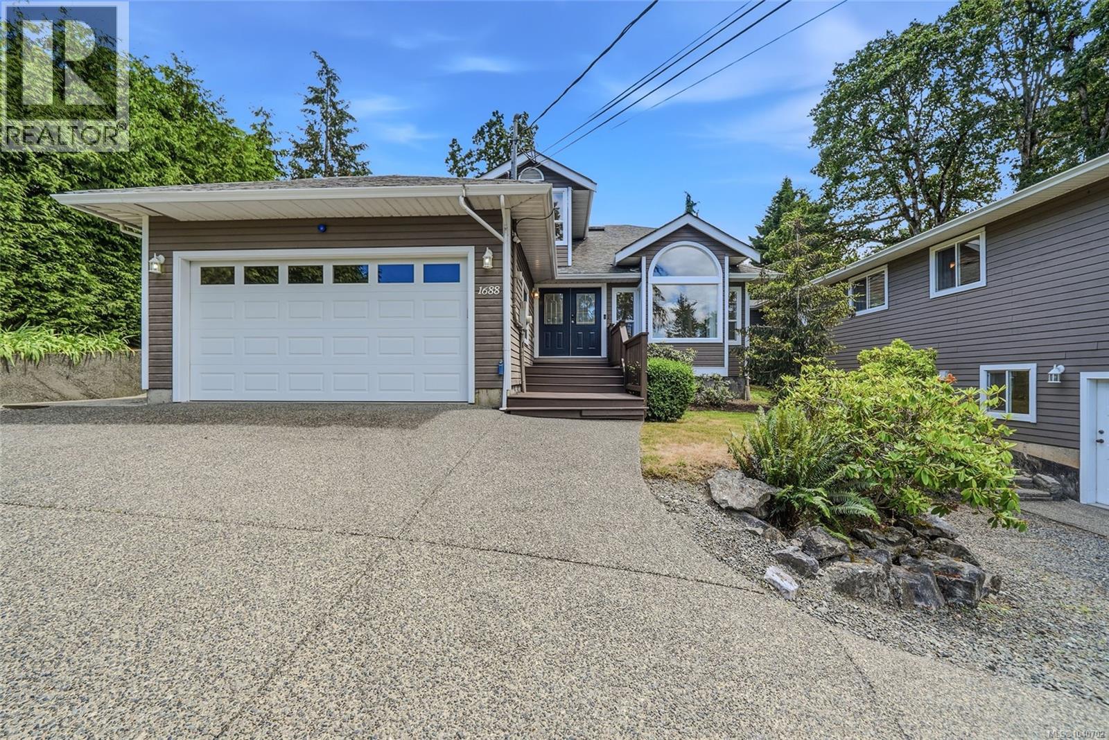 1688 Maple Bay Rd - 67