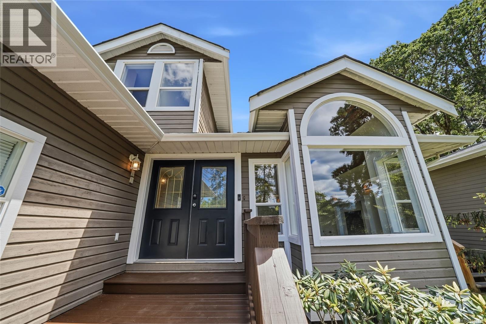 1688 Maple Bay Rd - 74