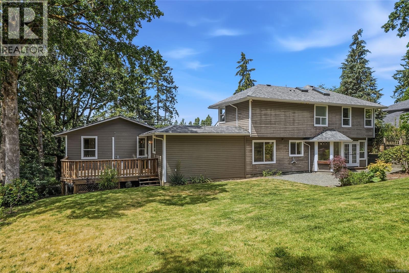 1688 Maple Bay Rd - 78