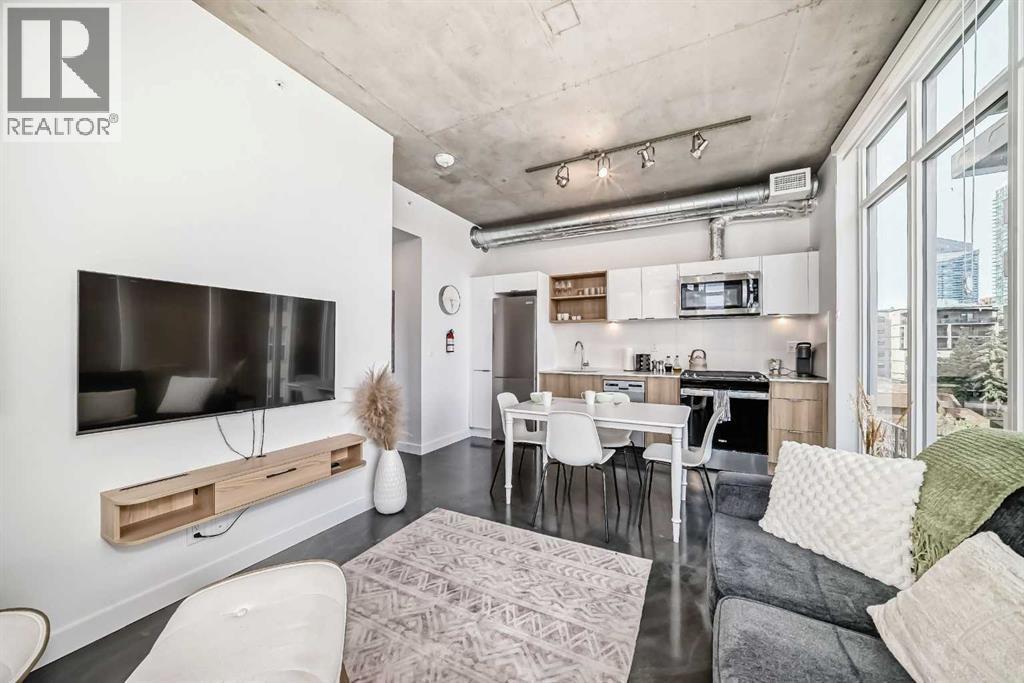 #302 1319 14 Avenue SW - 18