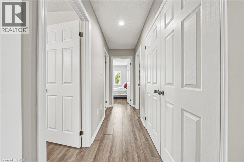 8776 DOGWOOD Crescent - 27
