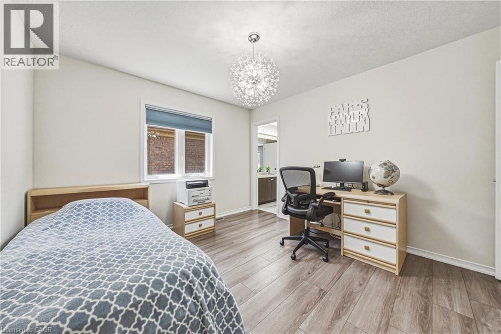 8776 DOGWOOD Crescent - 29