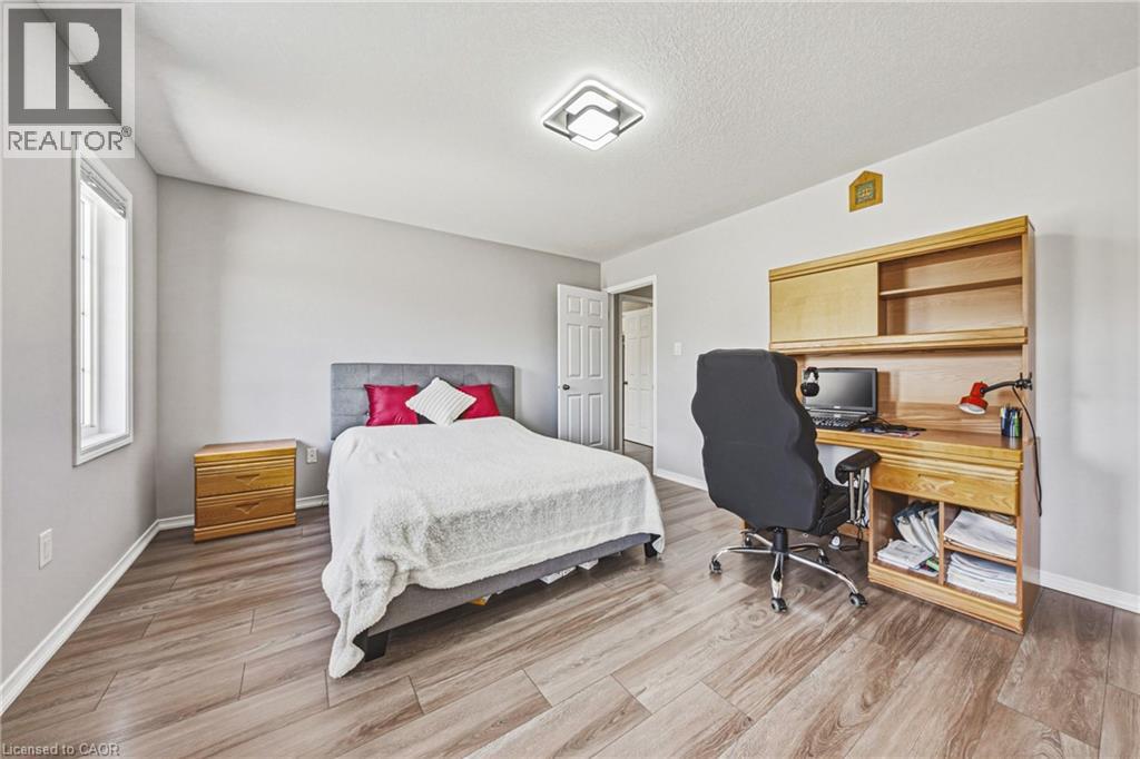 8776 DOGWOOD Crescent - 32