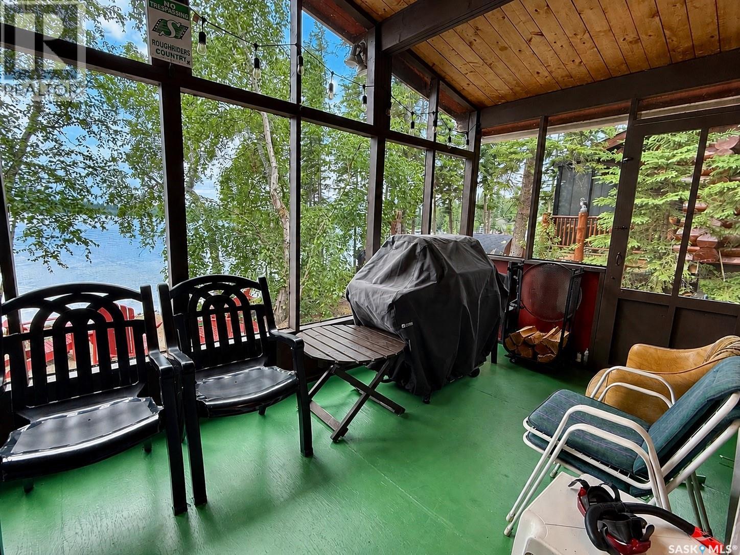 550 Neis DRIVE - 21