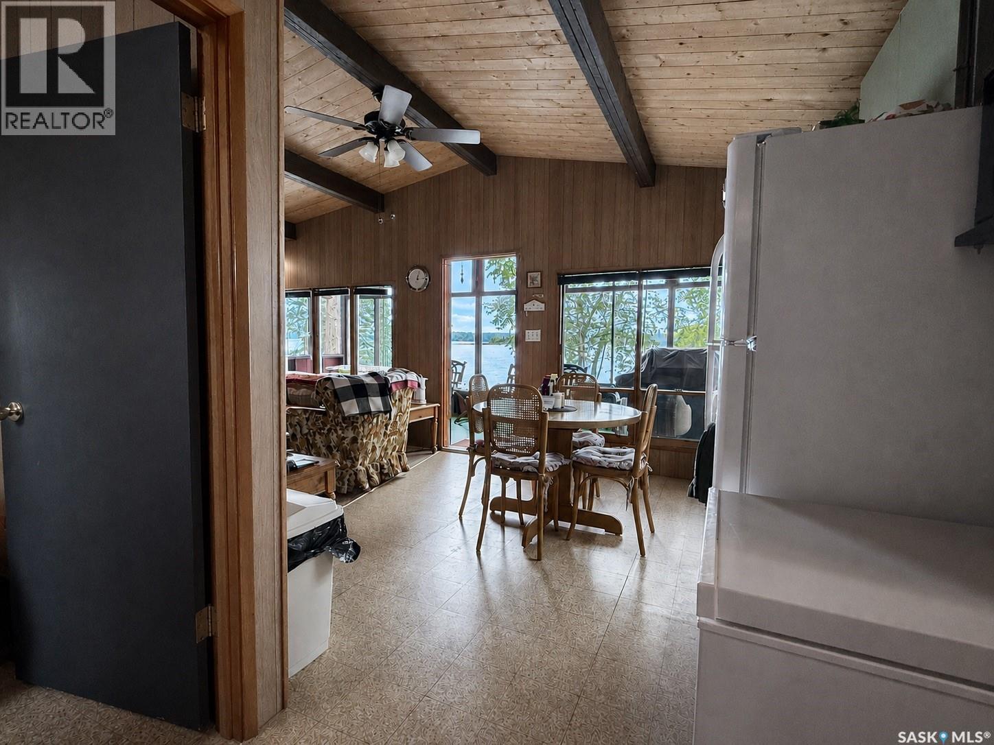 550 Neis DRIVE - 3