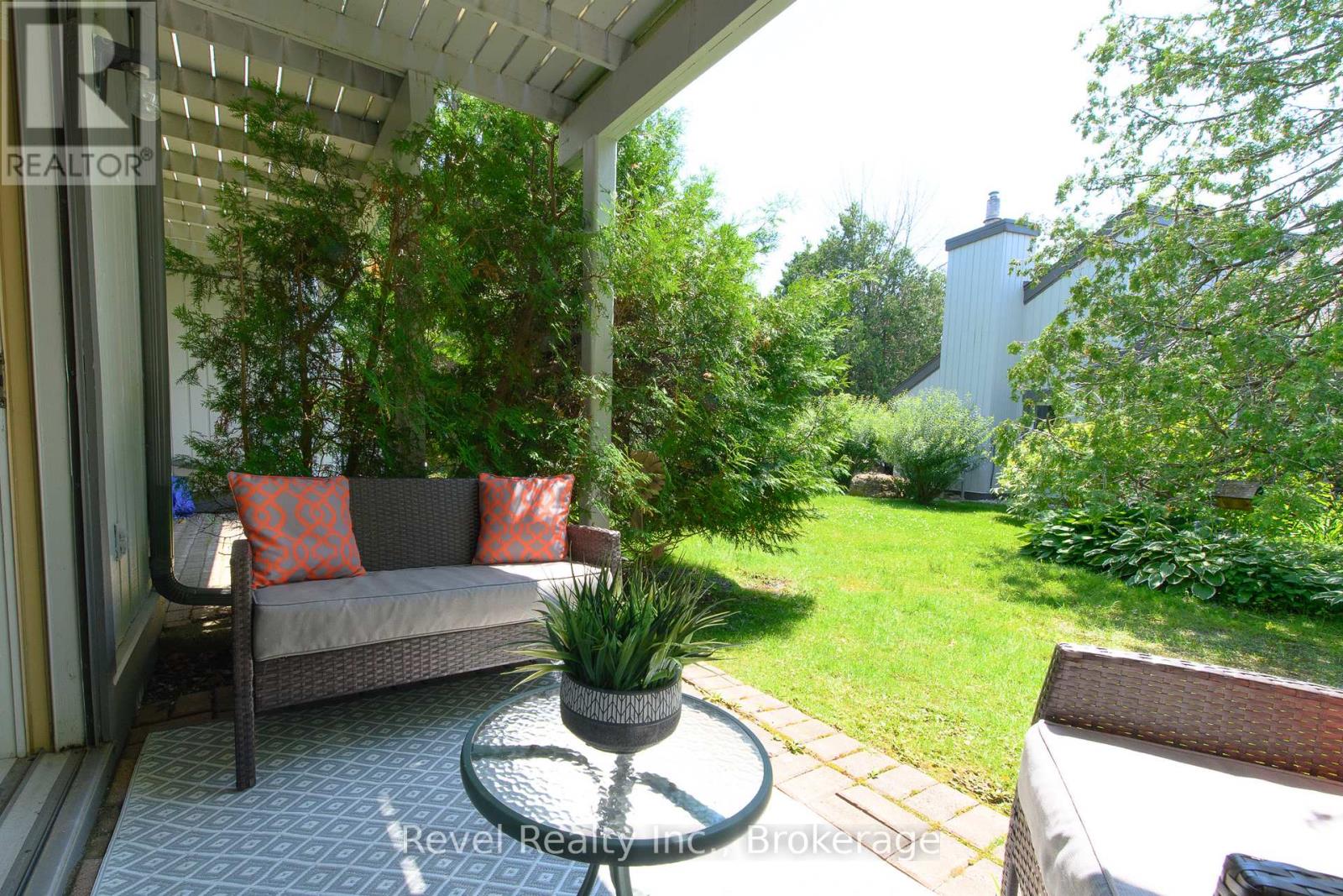 440 OXBOW CRESCENT W - 2